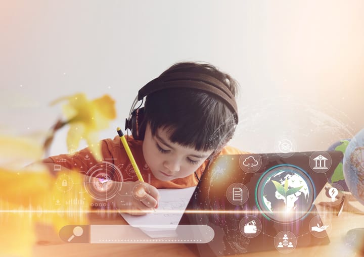 Teknologi vs. Tantangan Literasi: Bagaimana Anak Bisa Belajar Lebih Efektif?